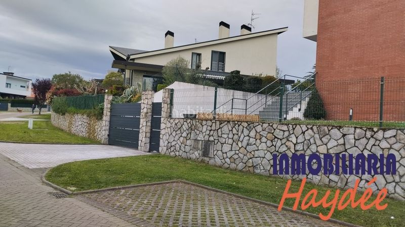 Foto 5b1d85b2-b03e-463d-8237-e8649da7ddbe. Casa  independiente en Berango