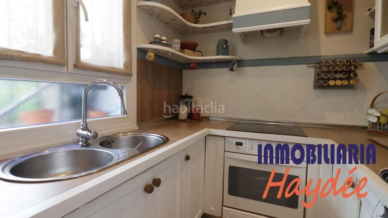Foto 0b71d353-4441-413a-a010-eda66e9e6e35. Casa adossada amb calefacció a Las Arenas Getxo