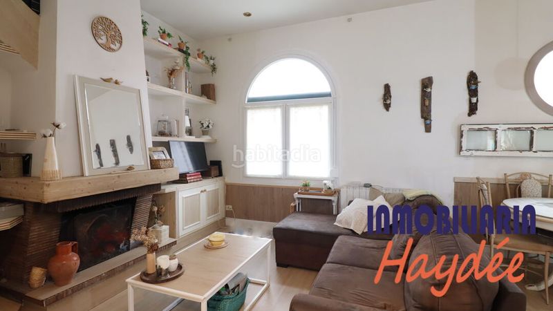 Foto 1017a48f-7774-4f37-8075-d397b4492868. Casa adossada amb calefacció a Las Arenas Getxo