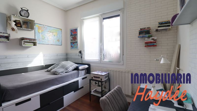 Foto d664053d-4052-4668-aa4f-18d3e5b0fa0f. Casa adossada amb calefacció a Las Arenas Getxo