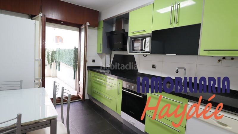 Foto fb0090c0-8e79-4003-a764-cf9002519ffd. Pis amb calefacció aparcament a Centro Urbano-Hirigunea Leioa