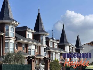 Maison jumelée à Negurigane-Peruri. Magnifico adosado en artaza