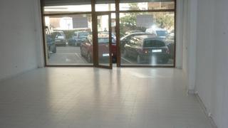 Location Local commercial à Las Arenas. Las arenas romo