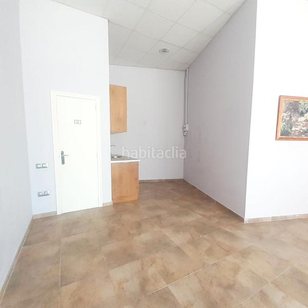Foto c8c92a34-cc87-4880-990e-6f08435bf2b2. Alquiler local comercial se alquila local comercial en Chantrea, en Pamplona / Iruña