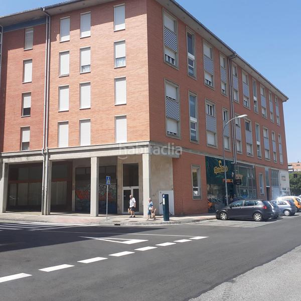 Foto d1c027f5-c9f7-4538-b2fd-24c968a82ad0. Alquiler local comercial se alquila local comercial en Chantrea, en Pamplona / Iruña