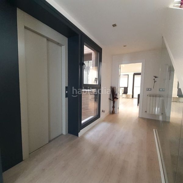 Foto 0b4e9a40-b18c-42ff-accf-8c29357341fa. Casa adossada amb calefacció aparcament a Esteribar