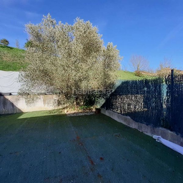 Foto 6071a2e8-8355-4f6d-a5e3-8032404cdf16. Casa adossada amb calefacció aparcament a Esteribar