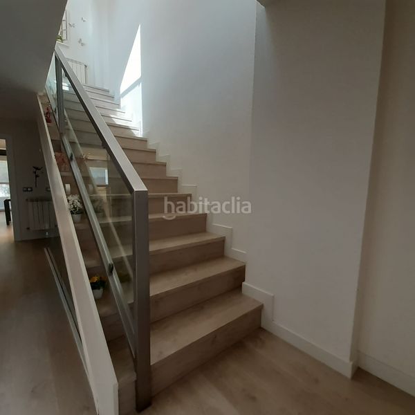 Foto 654e3534-6fe0-43d4-bfdc-6bc3ab68577b. Casa adossada amb calefacció aparcament a Esteribar