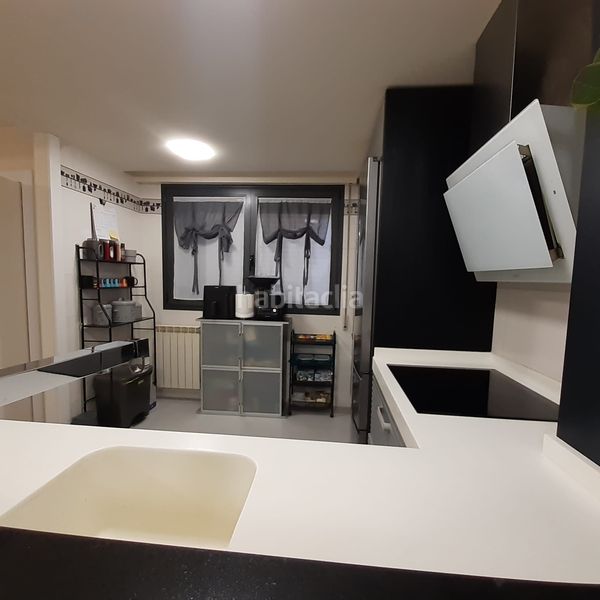 Foto 7224353b-cca4-4673-98cc-7559053cbf40. Casa adossada amb calefacció aparcament a Esteribar