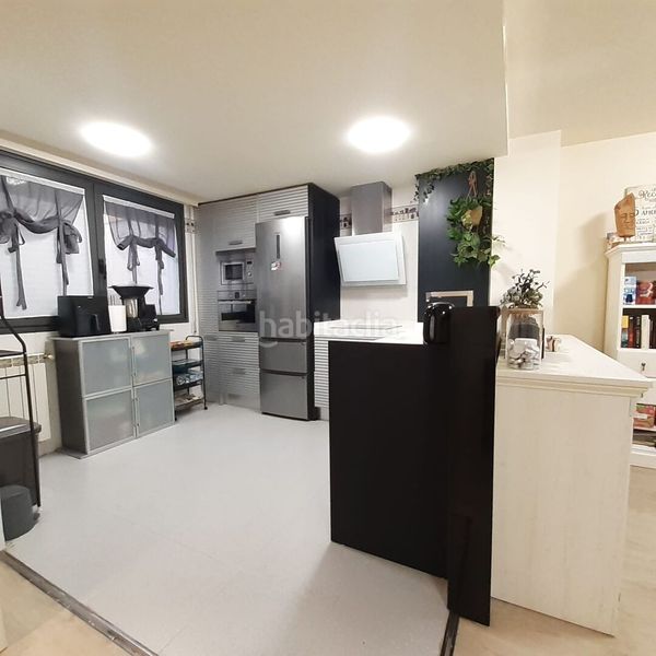 Foto ff58d823-a6b9-4084-a635-b90335fb9e2a. Casa adossada amb calefacció aparcament a Esteribar