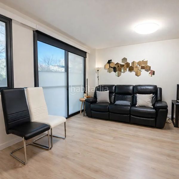 Foto 4d0fddb2-53d8-43d8-ada7-2e1494258e00. Casa adossada amb calefacció aparcament a Esteribar