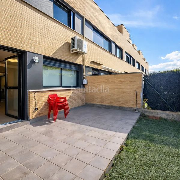 Foto e5cece9e-79bb-45a5-80e8-6a260995a498. Casa adossada amb calefacció aparcament a Esteribar