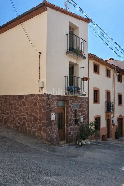 Foto 8e3bfc27-db5d-404c-8259-ffd70e1287b8. Casa amb calefacció a Cirauqui