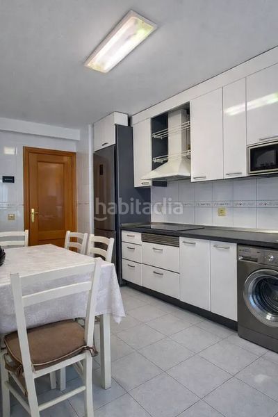 Foto 5602b943-239e-4f81-86e7-164f2ba58894. Piso en Barañáin / Barañain
