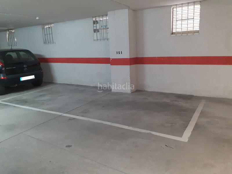 Foto 34d88c3f-546e-43bb-8ede-1317b29c2154. Aparcament cotxe a Barañáin / Barañain