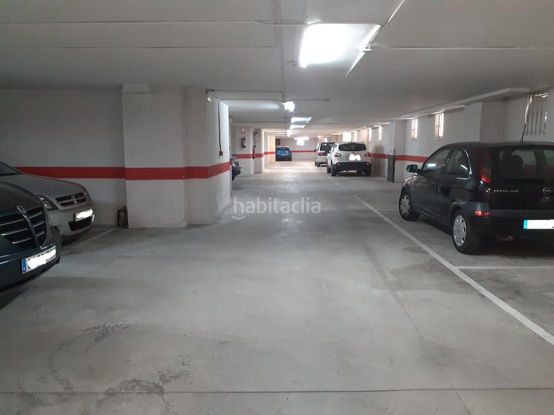 Foto bc25fd26-c3bd-4a04-92c2-a6175a7ac8c3. Aparcament cotxe a Barañáin / Barañain