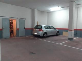 Aparcament cotxe  Zendearen ingurabidea