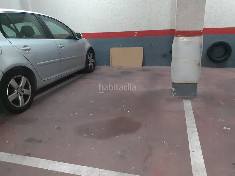 Foto ee23fa3b-962e-4bd8-bd33-9de992044414. Parking coche en Barañain