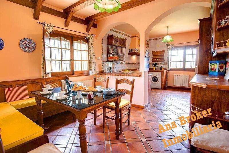 Foto ca9b2e2d-2bdc-4fbd-a731-8f247241d498. Chalet con riscaldamento parcheggio piscina in Arriate