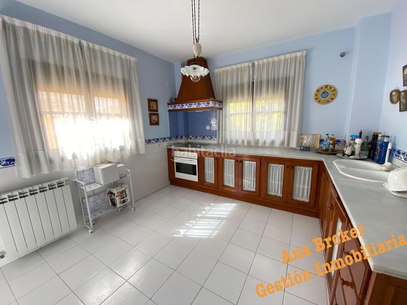 Foto 4973f8f9-19be-4bea-abcb-85d7d05d7cb8. Chalet gran casa en venta en La Planilla Ronda