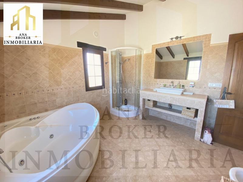 Foto 288fefdf-8bb7-451d-a105-4051628db3b6. Maison avec cheminée chauffage parking piscine dans Marbella