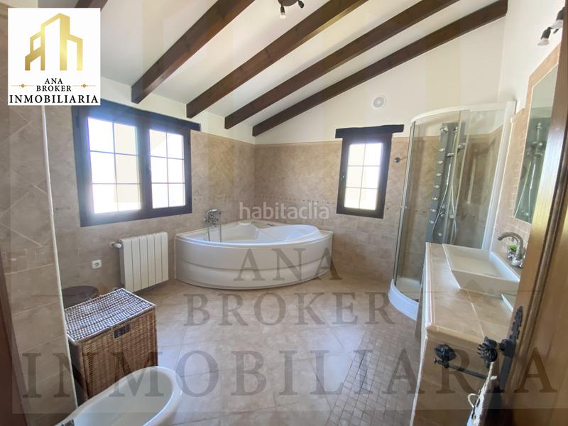 Foto ab7a6ebc-03ad-4a04-ad72-286147f3f918. Maison avec cheminée chauffage parking piscine dans Marbella