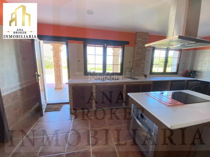 Foto b767fedd-b093-4766-ae6f-310a07ff7b1f. Maison avec cheminée chauffage parking piscine dans Marbella