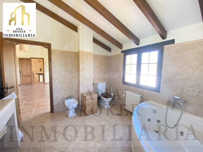 Foto c9fc25e4-be14-4699-a088-f0f7845b95c3. Maison avec cheminée chauffage parking piscine dans Marbella