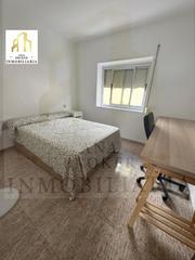 Location Appartement à Casco Histórico. Piso junto a institutos
