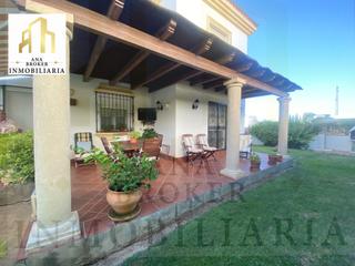 Rent Chalet in San Rafael. Casa unifamiliar