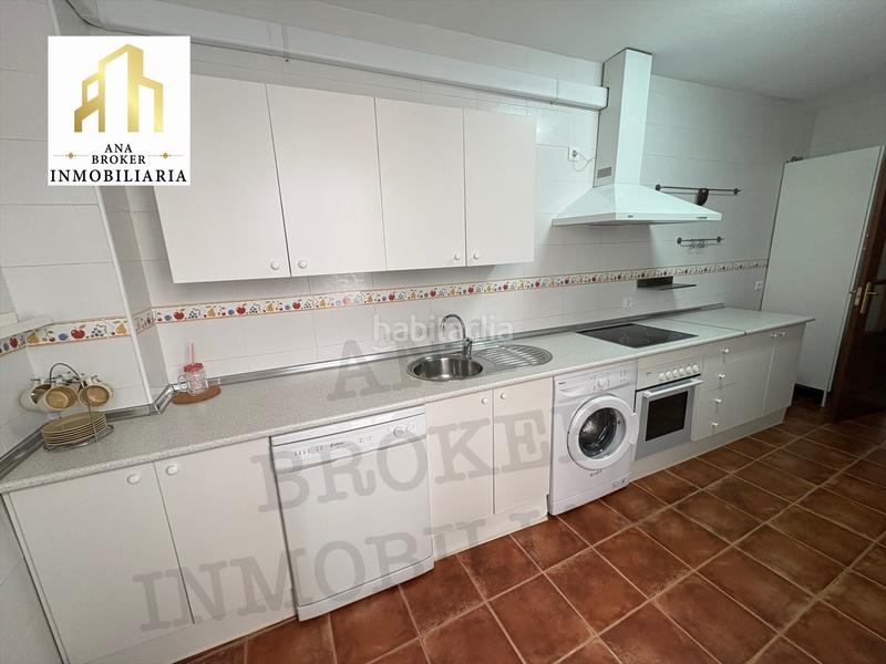 Foto 47889bd0-a431-401a-8da7-692e4dfe1ff3. Rent flat in Centro Ronda