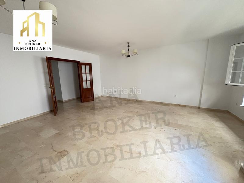 Foto ef94b6af-4839-49e3-acf9-ec5da55efc67. Rent flat in Centro Ronda