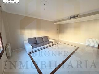 Haus in San Francisco. Gran oportunidad casa en venta en ronda