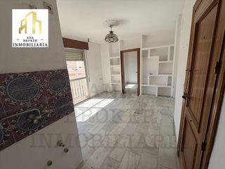 Apartamento  Calle oller�as. ? encantador apartamento en pleno centro de ronda � ideal invers