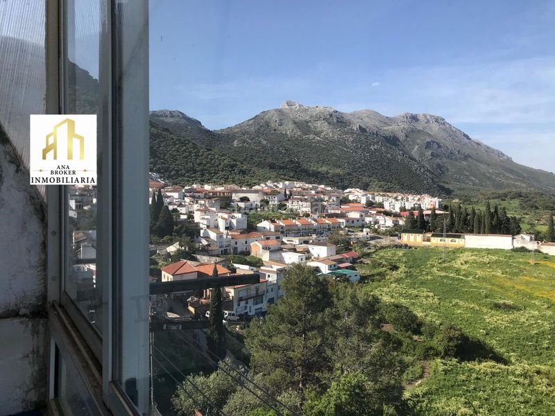 Foto eccfc15d-78ab-4c7d-9c05-9f90742e5953. Apartament a Cortes de la Frontera