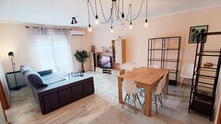 Location Appartement  Calle san ignacio. Magnifico piso/atico precioso maracena metro