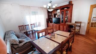 Location Appartement  Calle periodista josé maría carulla. Magnifico piso parque almunia