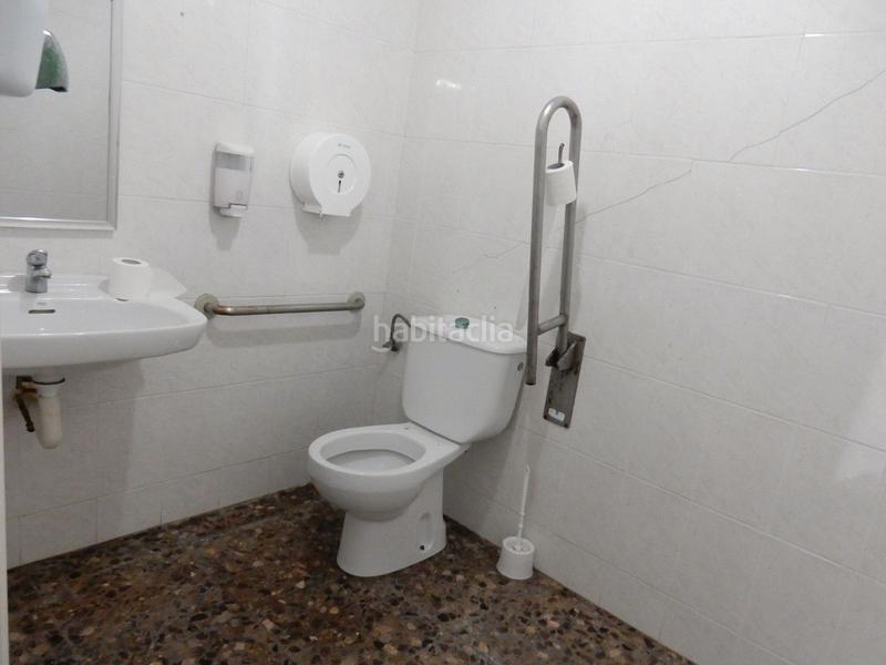 Foto 6b1f82cd-d7cd-4984-bacb-1440a865a0e4. Local comercial amb calefacció a Zona Industrial Rubí