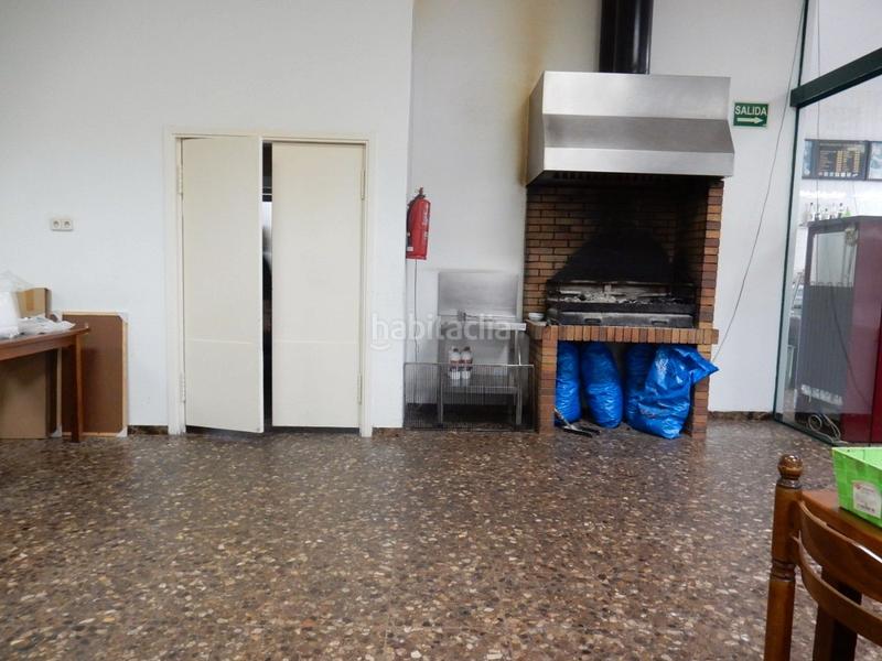 Foto 778a96fb-b14c-4515-a882-3ddaf531b8d0. Local comercial amb calefacció a Zona Industrial Rubí