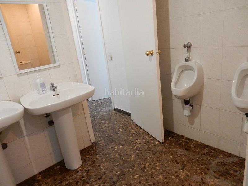Foto ab6ad49b-3537-477f-8e9c-225535ad32e1. Local comercial amb calefacció a Zona Industrial Rubí