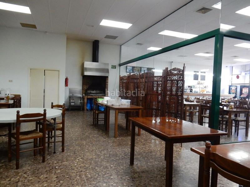 Foto c6ae017b-de47-43ea-9583-f37333722995. Local comercial amb calefacció a Zona Industrial Rubí
