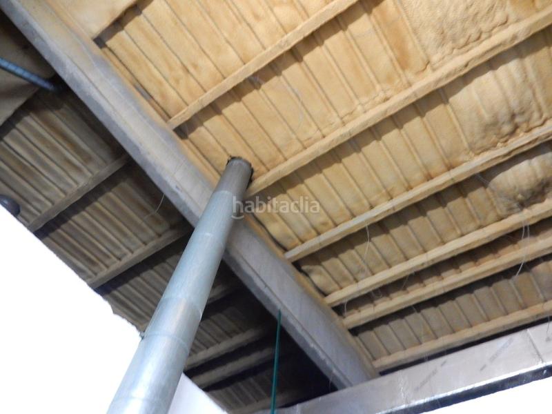 Foto db446b2d-6b93-4c0f-8895-a111446ac9b0. Local comercial amb calefacció a Zona Industrial Rubí