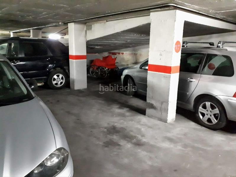 Foto 20dd4b3b-f4df-4a8e-a0ef-71cede2d3584. Autoparkplatz in Centre Rubí