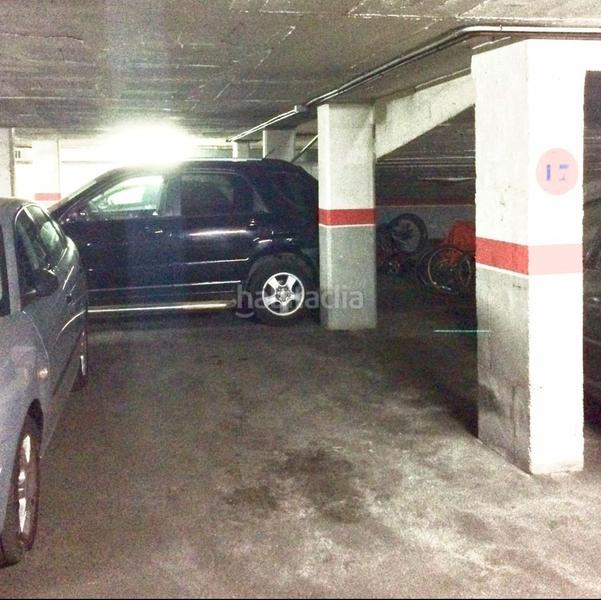 Foto 51e43fdb-d75c-4094-86b0-ddd33e0865d1. Autoparkplatz in Centre Rubí