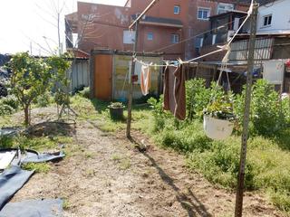 Terreny residencial a Can Vallhonrat. Muchas posibilidades!