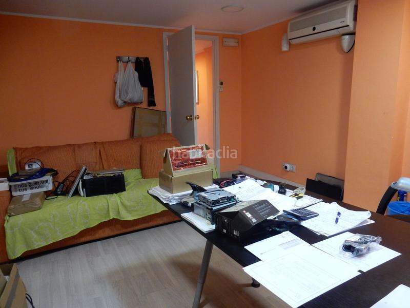 Foto c3372c0a-5293-4d03-87a5-a4bb691b21bc. Business premise with heating in Mercat Rubí