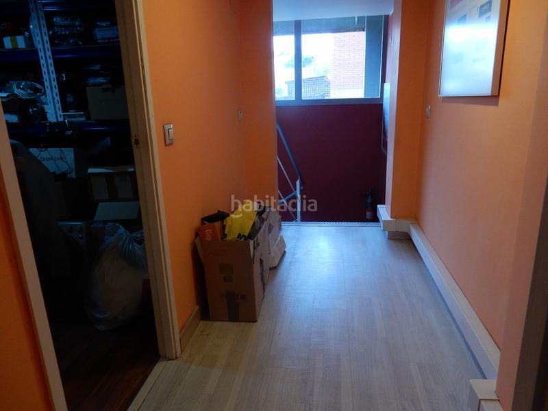 Foto 186bb458-5aa9-4b54-a980-61f9e96ff91e. Local comercial en Mercat Rubí