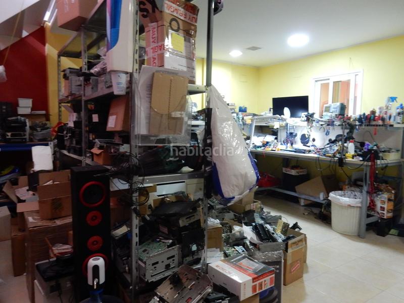 Foto 7febb9de-3530-48f4-8e00-d4270f564be9. Locale commerciale con riscaldamento in Mercat Rubí