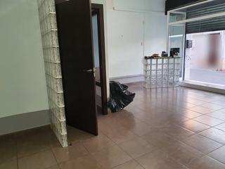 Lloguer Local Comercial a Centre. Centro peatonal!