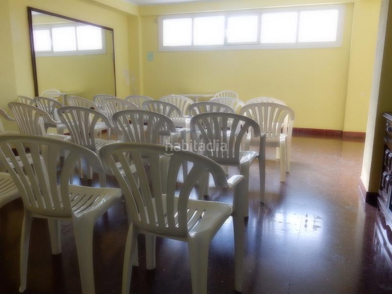 Foto 1cf1a292-c06f-4b7d-83f4-151a3238304c. Locale commerciale in plaça constitució 6 in Les Torres Rubí